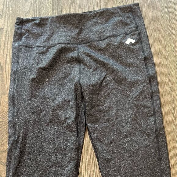 NWOT Tonal Womens Gray Athletic Leggings Size 3X - Picture 2 of 10
